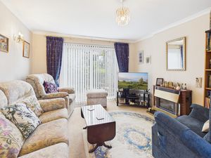 Sitting Room- click for photo gallery